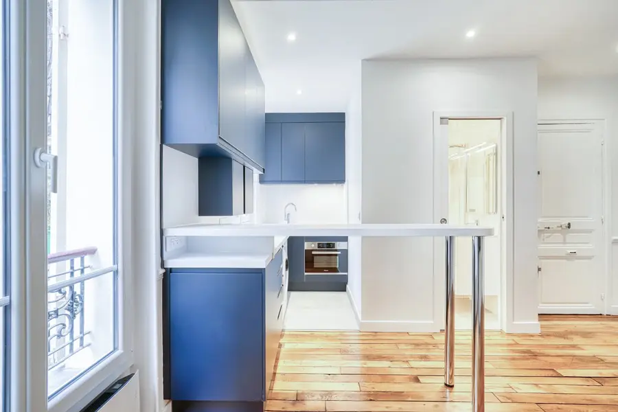 La même cuisine après la rénovation complète de l'appartement