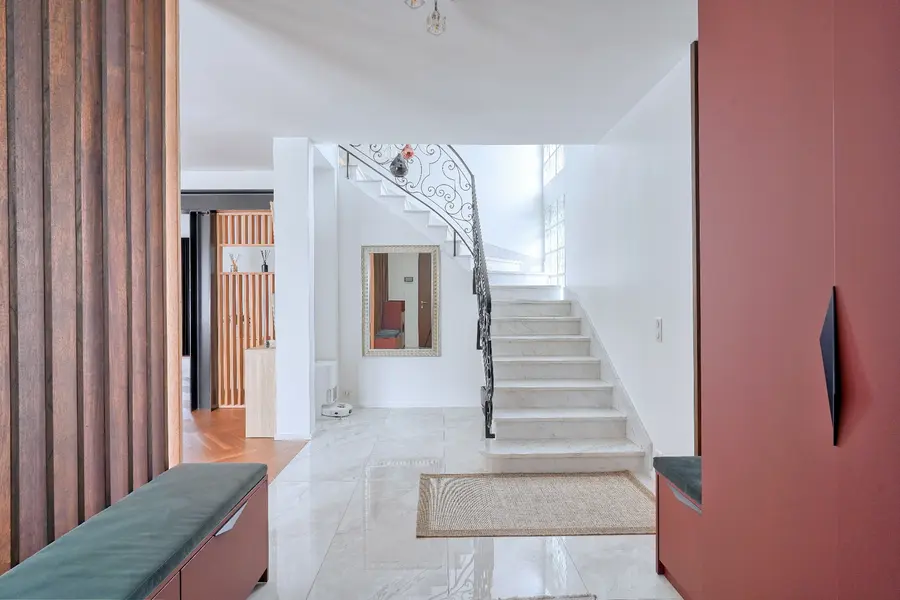 Villa rénovée au Cannet, espace de vie après travaux